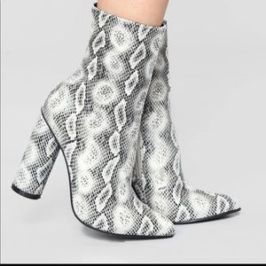 Snake booties